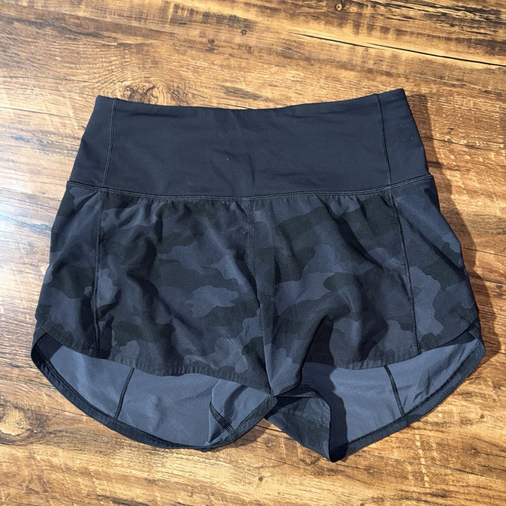Lululemon Black/Gray Camo Lined Running Shorts Women's Speed Up Size 4